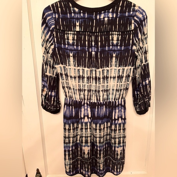 Parker 100% silk printed dress size small. - Picture 3 of 3